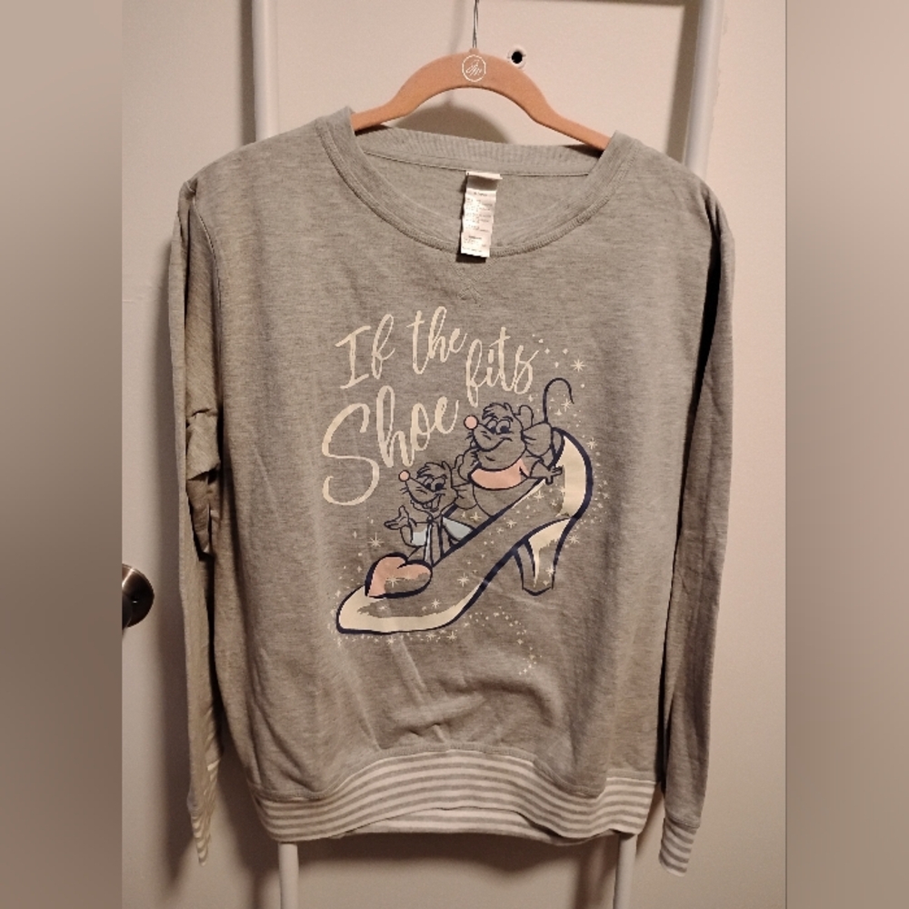 Disney Junior XXL (Sleepwear) Sweatshirt W/Cinderella's Slipper